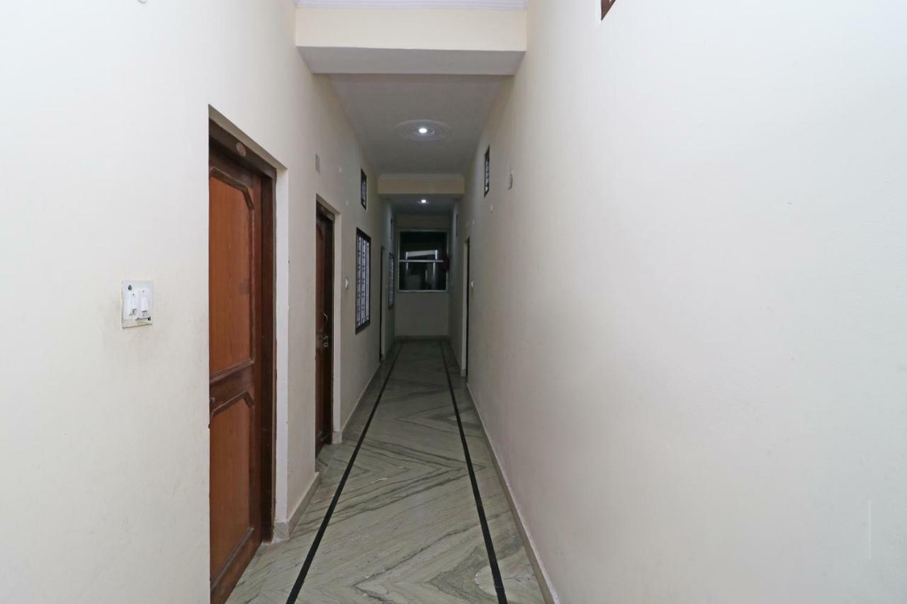 Hotel Oyo 29534 Pacific Srinagar (Jammu and Kashmir)